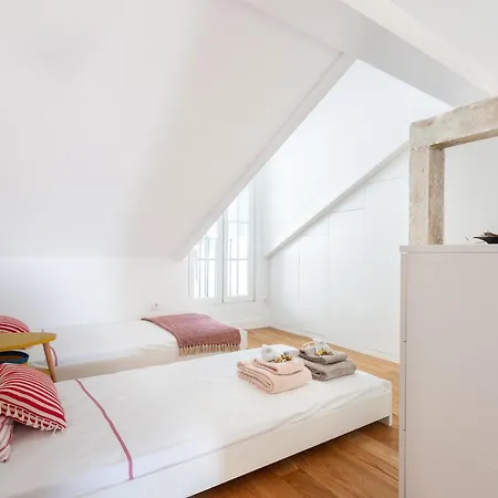 Alfama Charming With Amazing River View And Terrace * ליסבון