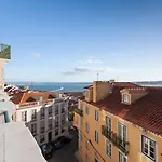 Alfama Charming With Amazing River View And Terrace Apartman Lisboa