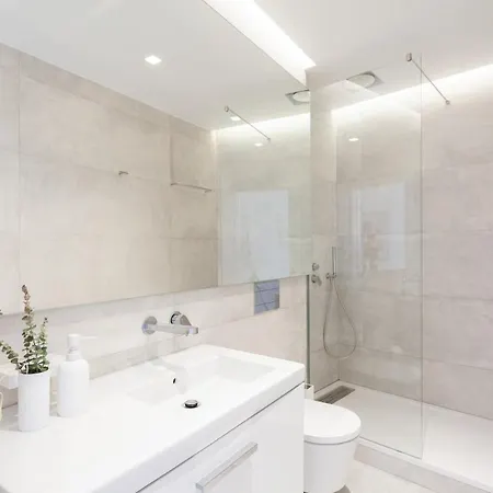 Alfama Charming With Amazing River View And Terrace *